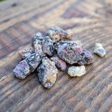 Load image into Gallery viewer, Norway Spruce Resin - 1 oz.

