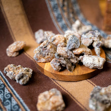 Load image into Gallery viewer, Siberian Cedar Resin - 1 oz.

